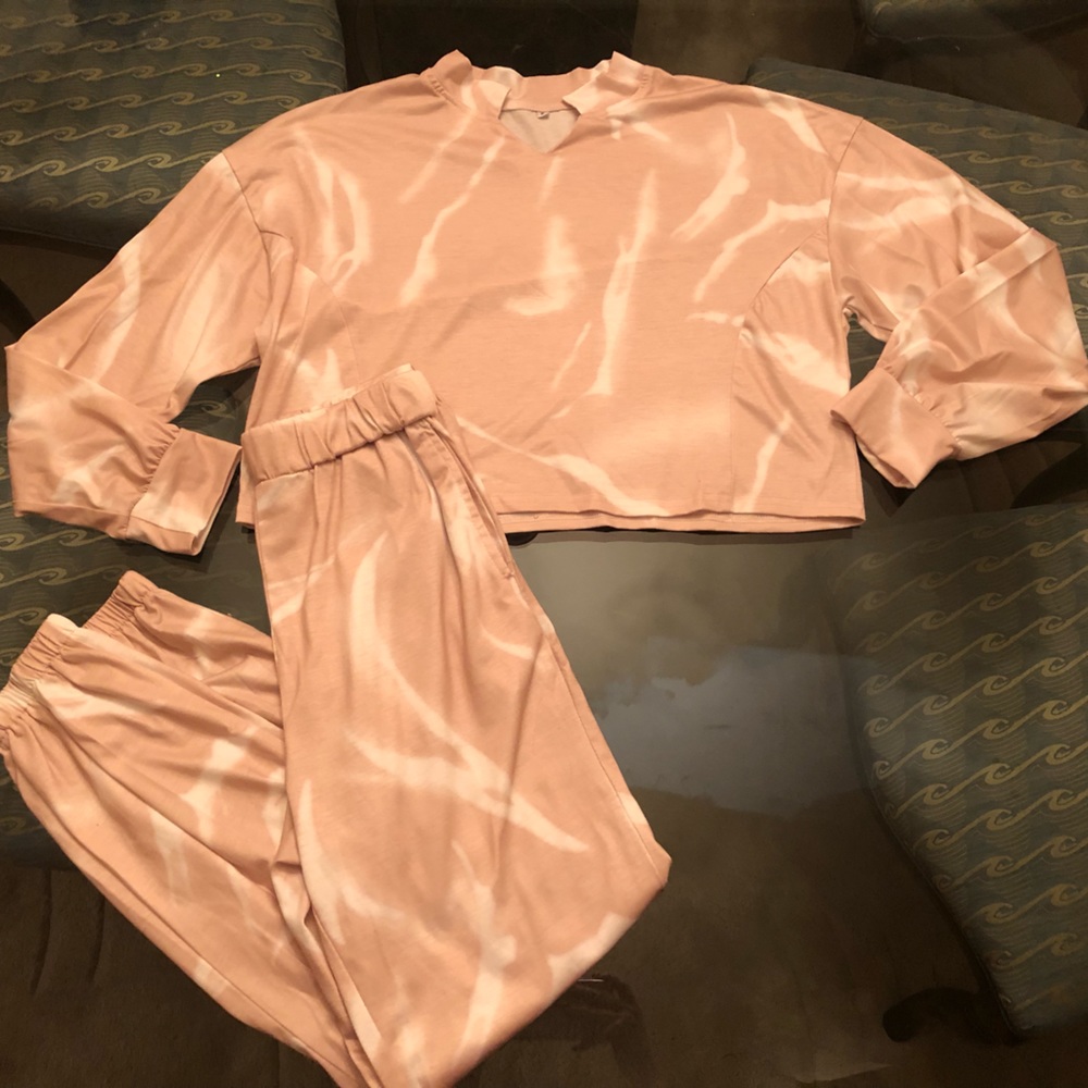 Beige tie dye crop top and pants